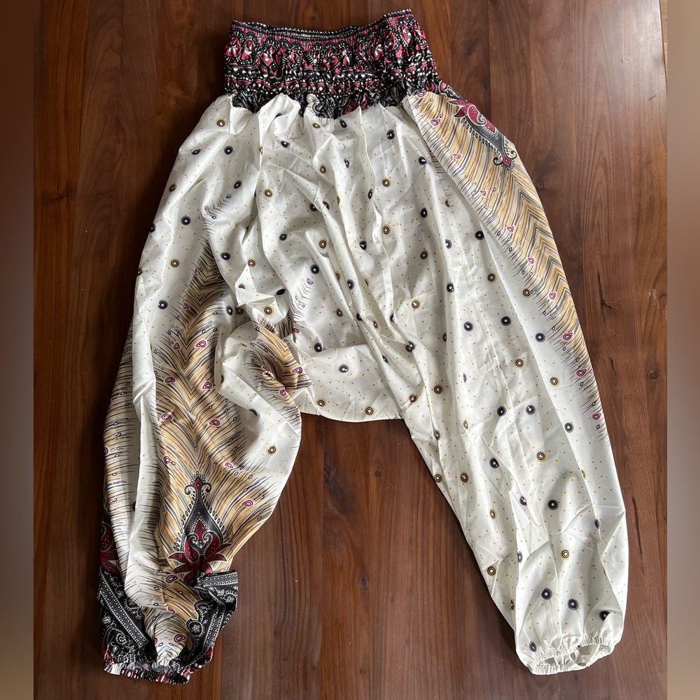 4 for $20 NWOT Boho Harem Pants Baggy High Waist - One Size - White/Peacock